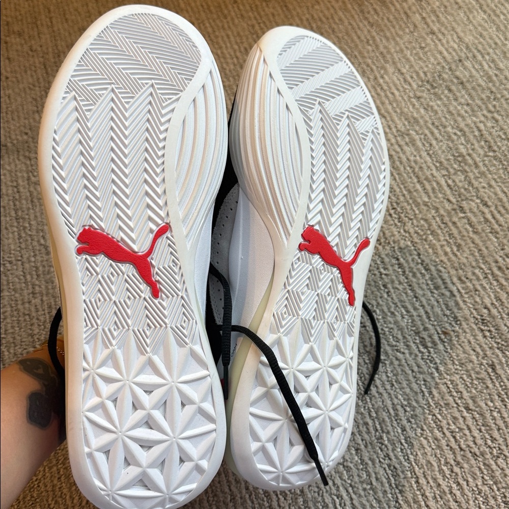 Men’s Puma basketball shoes - Picture 3 of 4